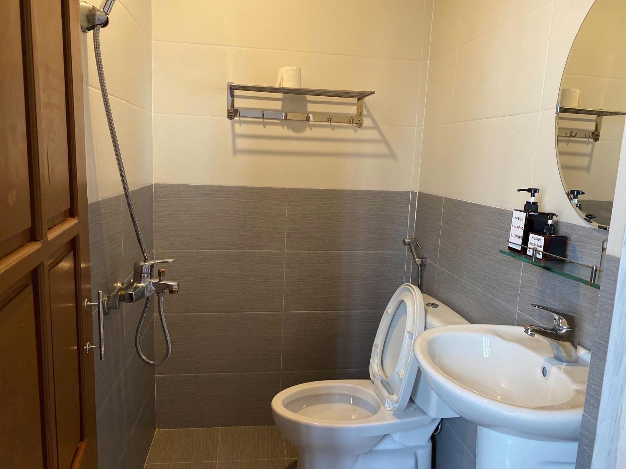 Aumori Hostel Ðồng Hới Buitenkant foto